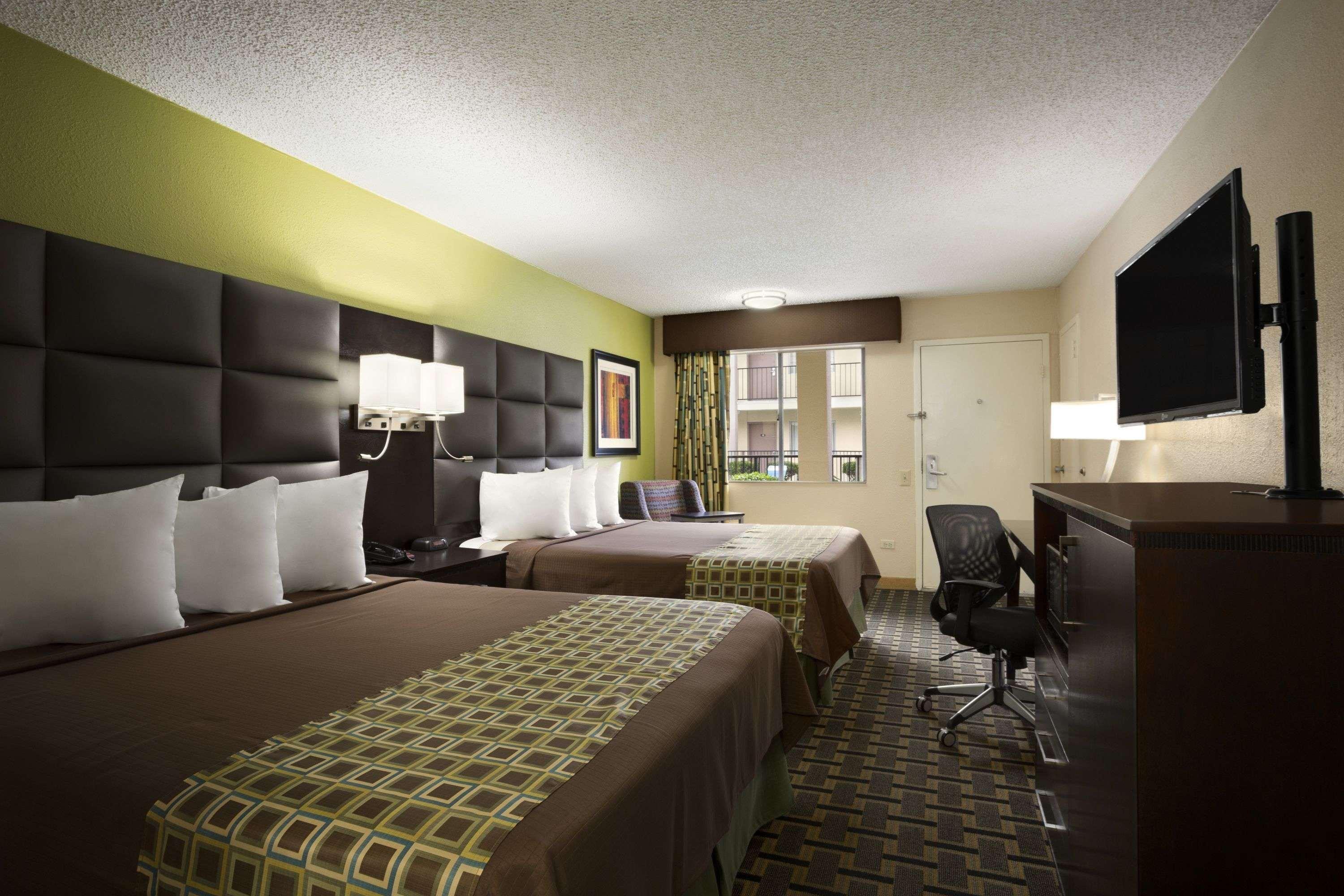 Days Inn By Wyndham Dallas Irving Exterior photo